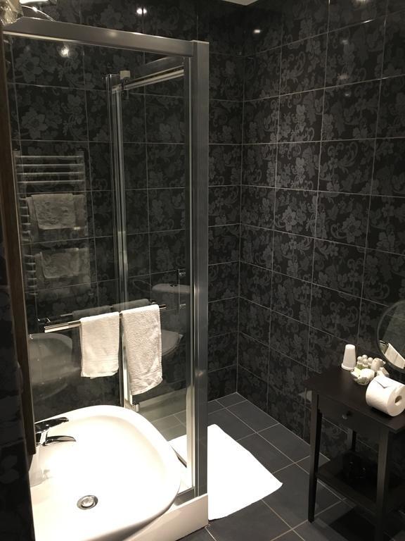 Restauracja Pensjonat Buda Кросно Экстерьер фото