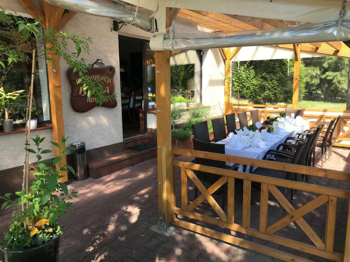 Restauracja Pensjonat Buda Кросно Экстерьер фото